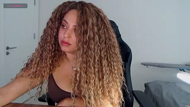  Just a queen 3 online show from 6, 3, 2026