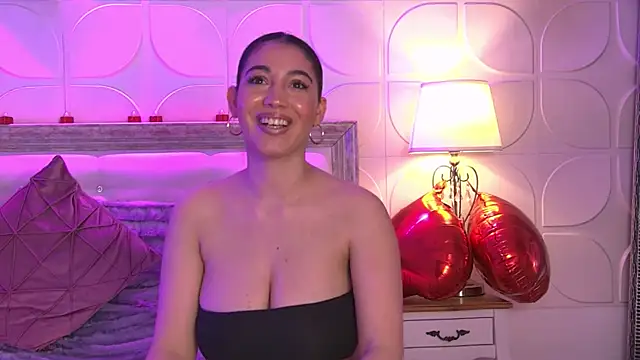 Amy Sin online show from 5, 3, 2025