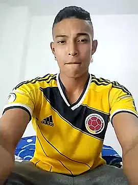 Demiansteven2 online show from 20, 3, 2025