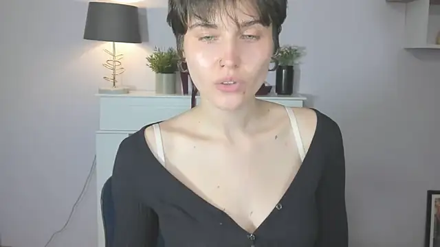 Snapshot of sarah_perfect chatting on 7, 6, 2026 sarah perfect online show from 7, 6, 2026