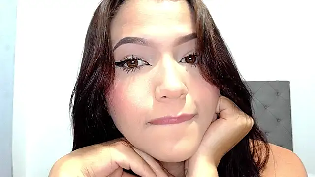 LunaF04 online show from 11, 1, 2025