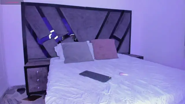 CandyMeyerss  online show from 24, 1, 2025