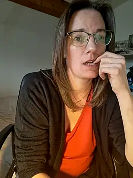 SpiceLea online show from 20, 2, 2025