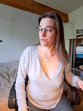 SpiceLea online show from 2, 3, 2025