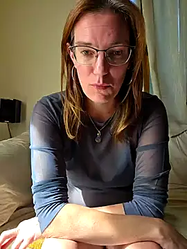 SpiceLea online show from 16, 9, 2025