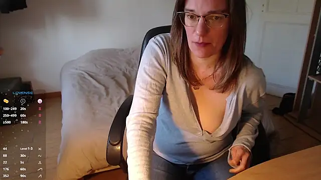 SpiceLea online show from 2, 3, 2025