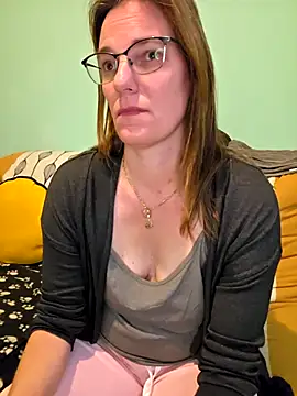 SpiceLea online show from 12, 11, 2025