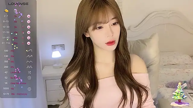 Yuuuuuly online show from 28, 2, 2025