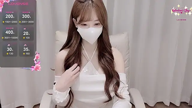 Yuuuuuly online show from 1, 12, 2025