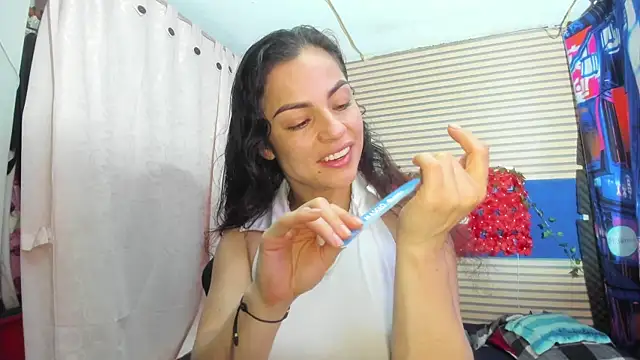 Snapshot of rosse_2504 chatting on 13, 7, 2026 rosse 2504 online show from 13, 7, 2026
