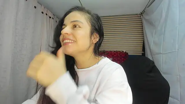 Snapshot of rosse_2504 chatting on 22, 6, 2026 rosse 2504 online show from 22, 6, 2026