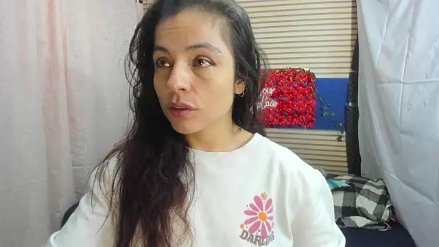Snapshot of rosse_2504 chatting on 17, 6, 2026 rosse 2504 online show from 17, 6, 2026
