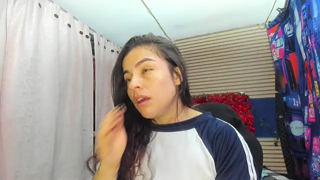 Snapshot of rosse_2504 chatting on 15, 7, 2026 rosse 2504 online show from 15, 7, 2026