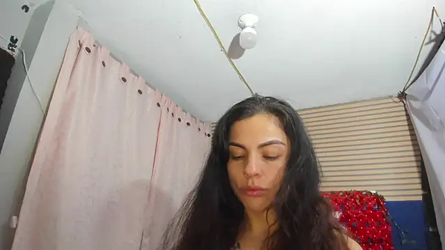 Snapshot of rosse_2504 chatting on 11, 7, 2026 rosse 2504 online show from 11, 7, 2026
