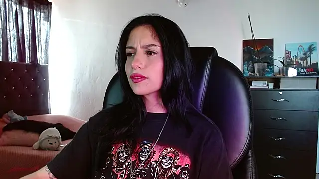 Ary Pieerce online show from 24, 10, 2025