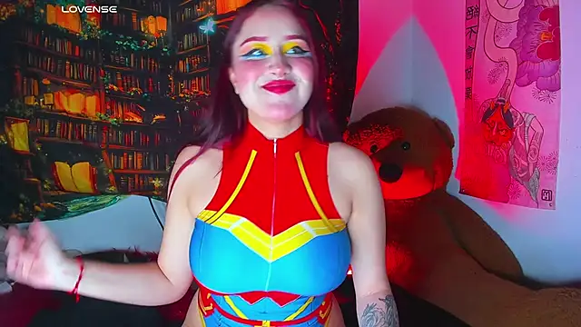 LailaCatt online show from 22, 12, 2025