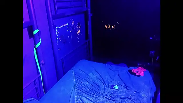 CommWhore online show from 12, 12, 2024