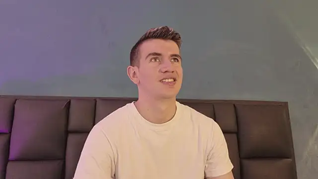 Snapshot of MikaelSlow chatting on 1, 3, 2026 MikaelSlow online show from 1, 3, 2026