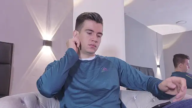 MikaelSlow online show from 5, 4, 2026