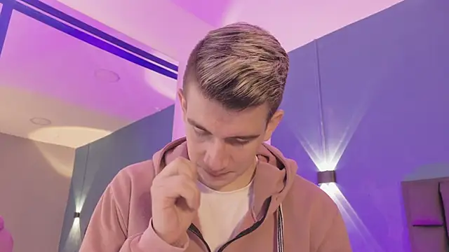 Snapshot of MikaelSlow chatting on 3, 3, 2026 MikaelSlow online show from 3, 3, 2026