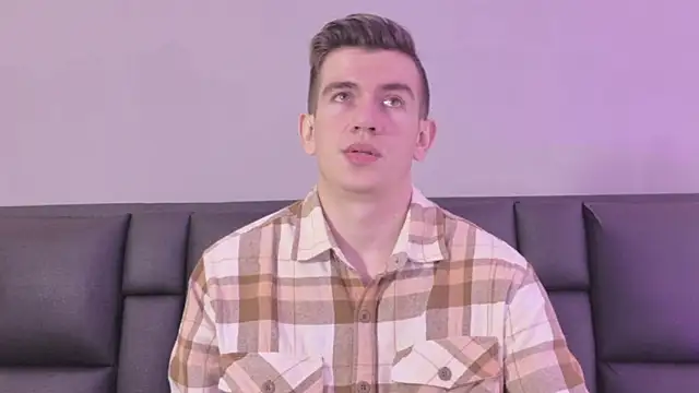 MikaelSlow online show from 4, 4, 2026