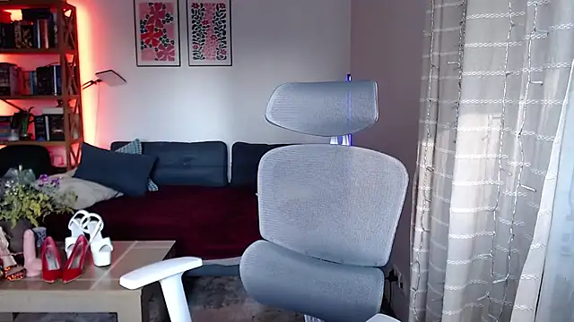 kenzie x online show from 7, 3, 2026