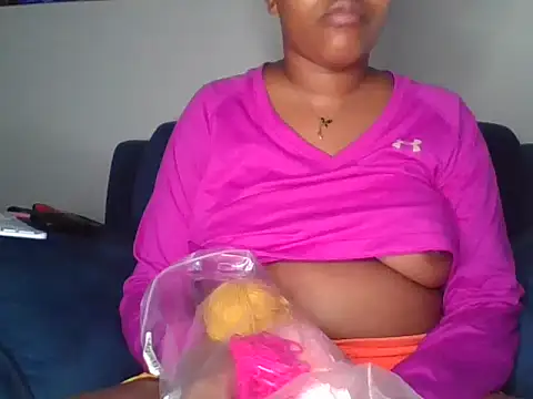 SquirtQueen222 online show from 2, 4, 2026