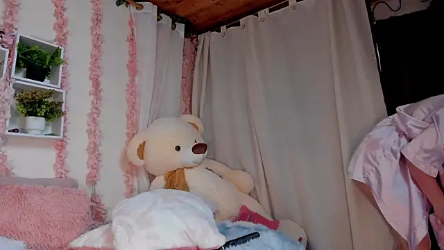 Idara and Edahi01 online show from 11, 10, 2025