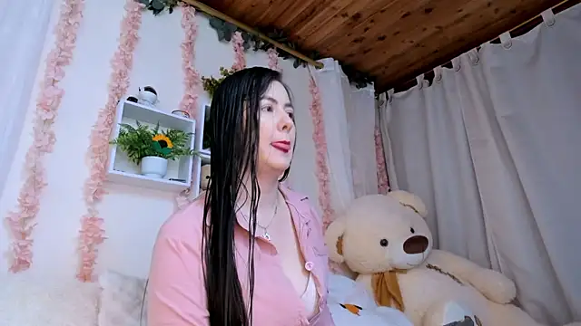 Idara and Edahi01 online show from 6, 1, 2026