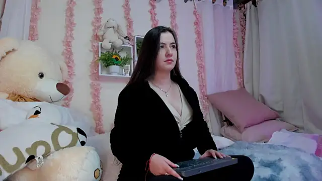 Idara and Edahi01 online show from 20, 10, 2025