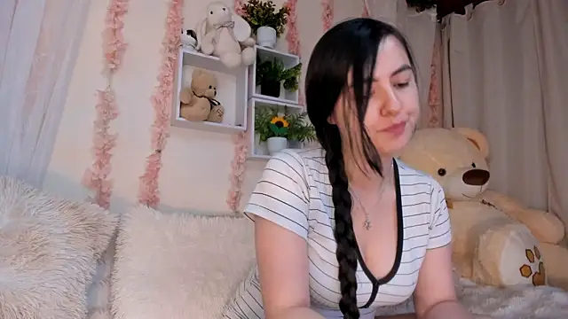 Idara and Edahi01 online show from 2, 4, 2026