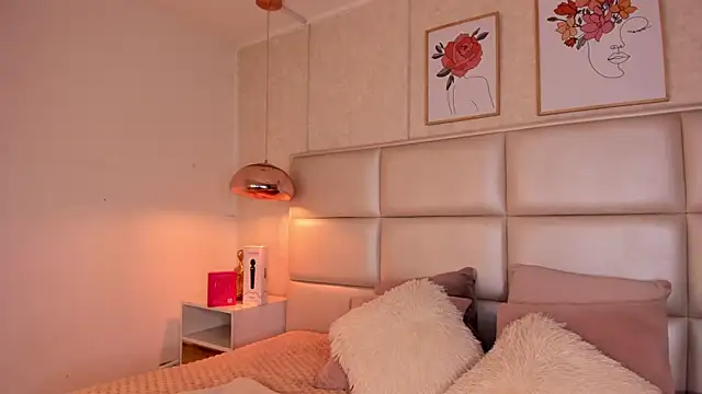 Snapshot of Aily_Yozuko chatting on 24, 9, 2025 Aily Yozuko online show from 24, 9, 2025