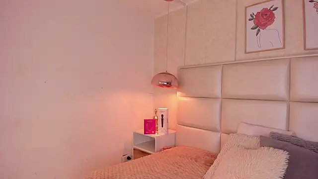 Aily Yozuko online show from 4, 3, 2026