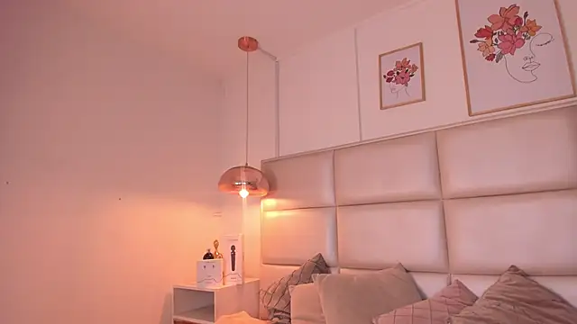 Snapshot of Aily_Yozuko chatting on 18, 3, 2025 Aily Yozuko online show from 18, 3, 2025