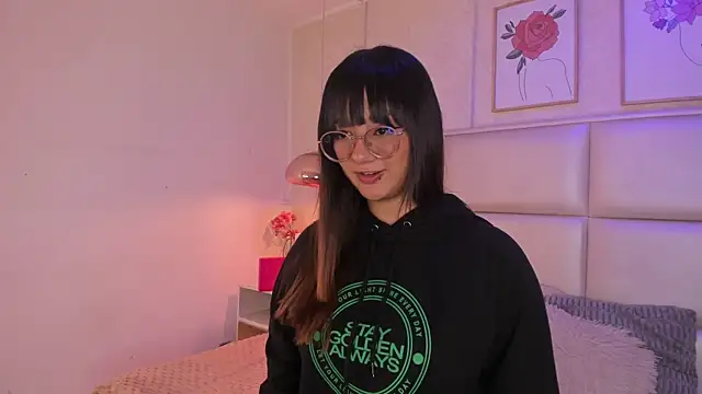 Aily Yozuko online show from 19, 6, 2026