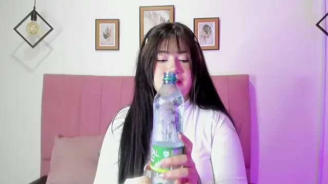 GENNESIS LOVE online show from 5, 10, 2025