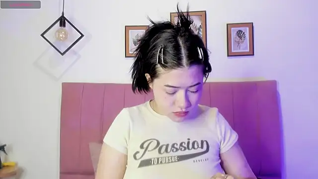 GENNESIS LOVE online show from 11, 11, 2025