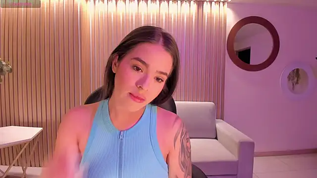 DonnaStonne online show from 5, 10, 2025