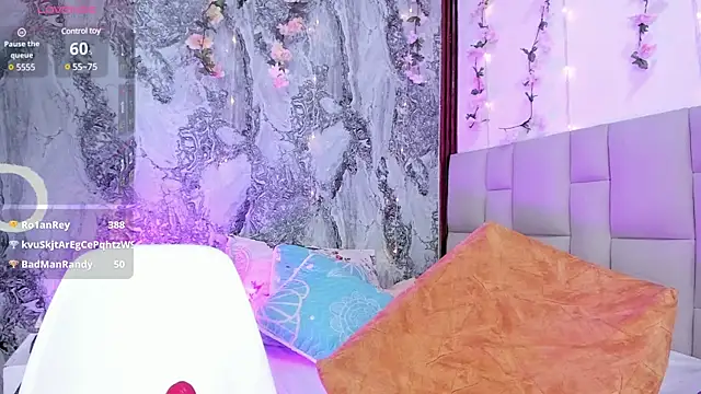 EmilyyGomez online show from 2, 3, 2025