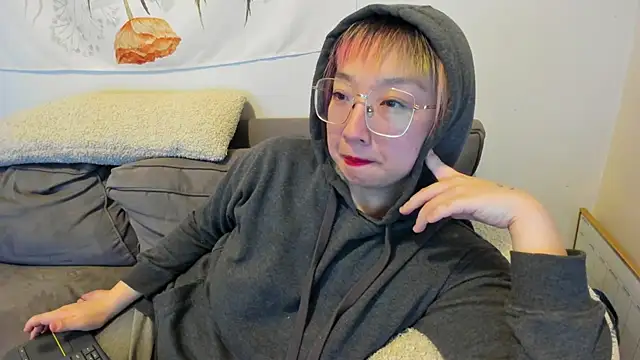 luxgray online show from 1, 2, 2025