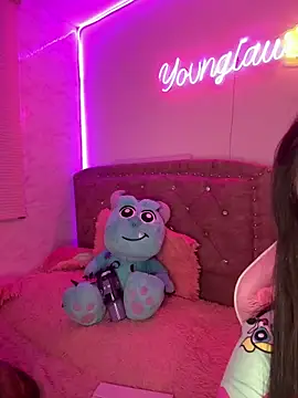 Snapshot of YovngBaby chatting on 16, 2, 2026 YovngBaby online show from 16, 2, 2026