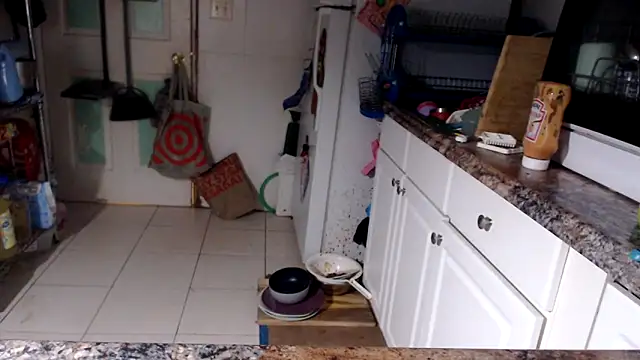 tongueispowerr6d9 online show from 22, 12, 2025