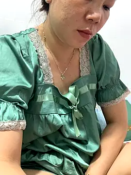 Baby-bigtits online show from 11, 10, 2025