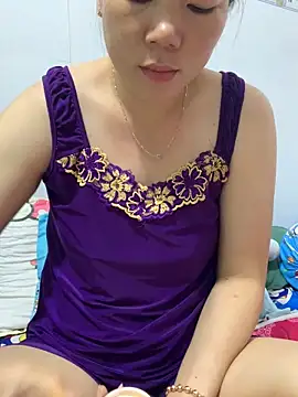 Baby-bigtits online show from 21, 11, 2025