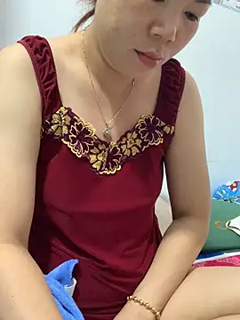 Baby-bigtits online show from 21, 10, 2025