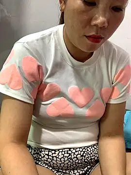 Baby-bigtits online show from 25, 10, 2025