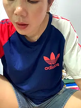 Baby-bigtits online show from 19, 10, 2025