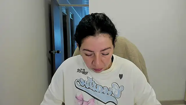 Snapshot of Im_coco chatting on 29, 4, 2026 Im coco online show from 29, 4, 2026