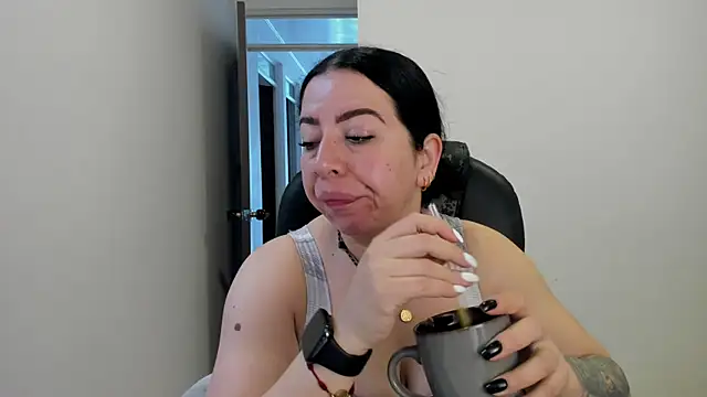 Snapshot of Im_coco chatting on 23, 4, 2026 Im coco online show from 23, 4, 2026