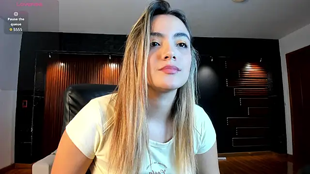 Snapshot of IsabellaaJoness chatting on 4, 2, 2026 IsabellaaJoness online show from 4, 2, 2026